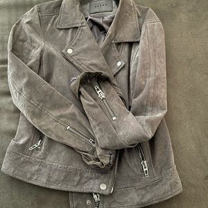 Gorgeous grey suede jacket!